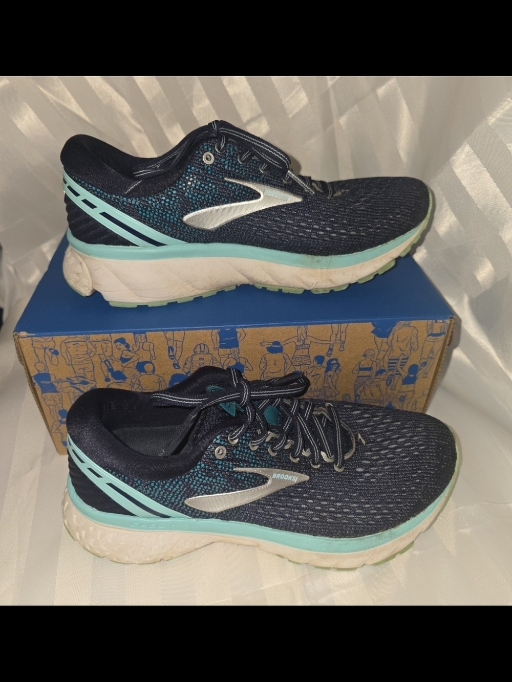 Brooks Ghost 11 Size 6 Women's